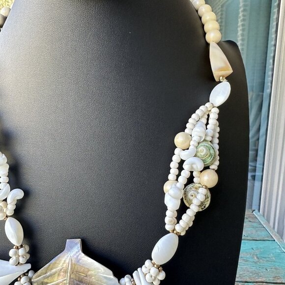 Necklace Pendant Mother Of Pearl Carved‎ Leaf Shell Beaded Boho Retro VTG 24" - Picture 4 of 11